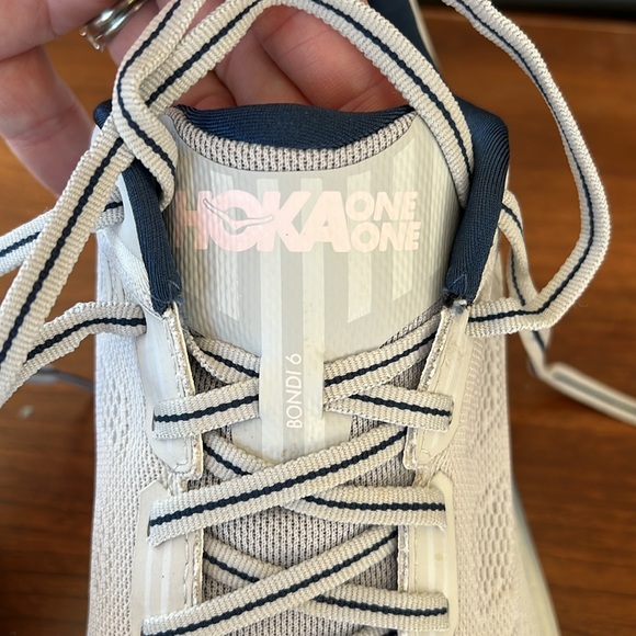 Hoka One One Bondi 6 Women’s Size 10 White Navy Pink EUC - Picture 6 of 9